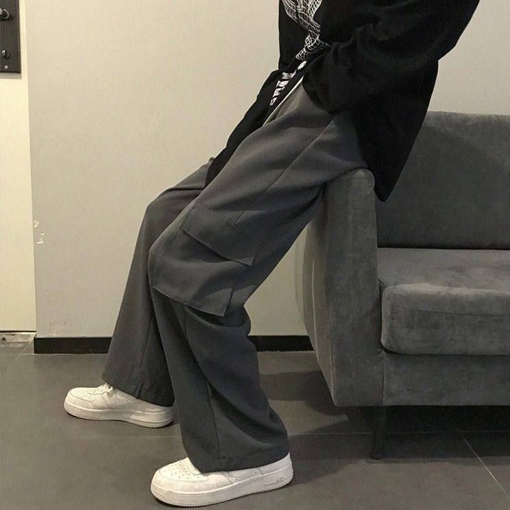 Стильные брюки с большими вместительными карманами по бокам