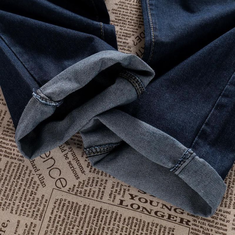 Прямые широкие джинсы с высокой посадкой