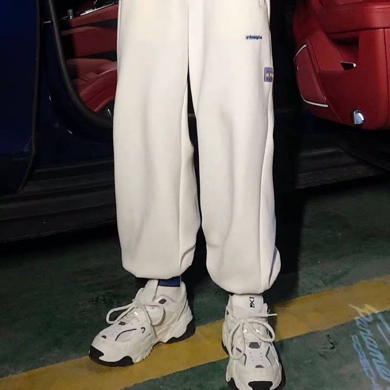 Слайд  Спортивные брюки на кулиске с карманом  Белый с начесом