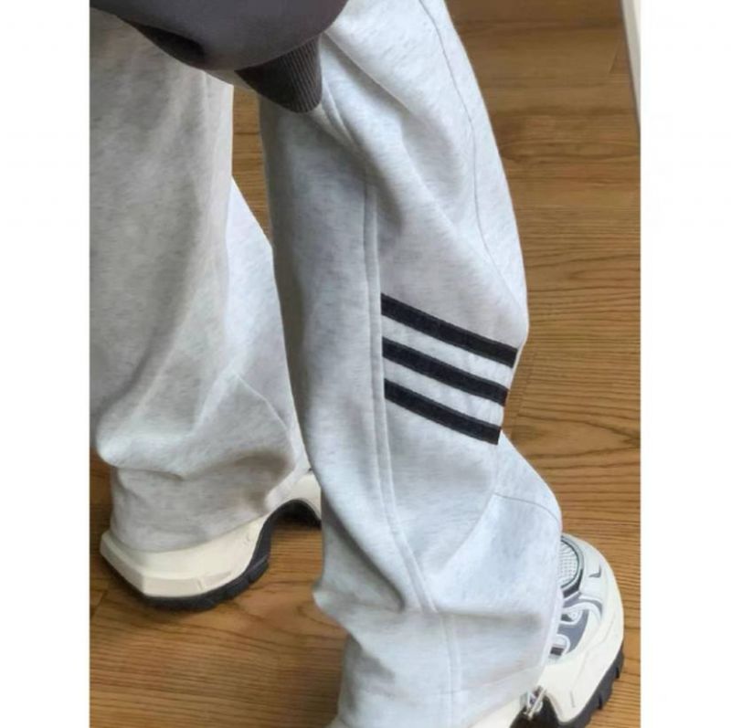 Слайд  Спортивные брюки Серый